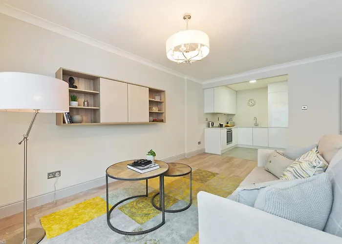 Exclusive Centre Apartment *