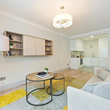 Exclusive Centre Apartment *